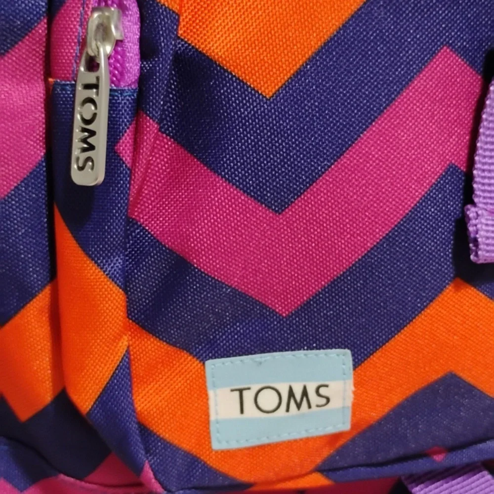 (#34) New Toms Zig Zag Bag To Help Stop Bullying One Youth At A Time Backpack